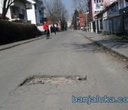 rupa u Ulici Miloša Obilića