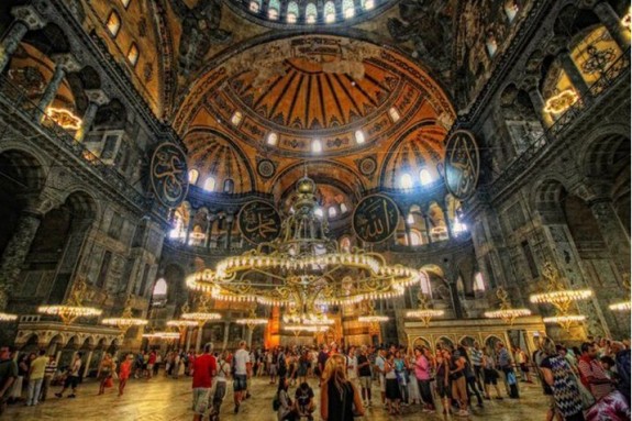 Aja Sofija - hrišćanstvo i islam pod jednim krovom