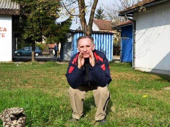 Radomir-Vuceta-demonstrira-prozivanje-zmija