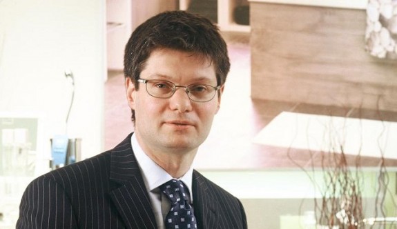 Lord-Simon-Wolfson-gives-away-bonus
