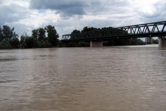 sava-se-izlila-iz-korita-u-sl-brodu