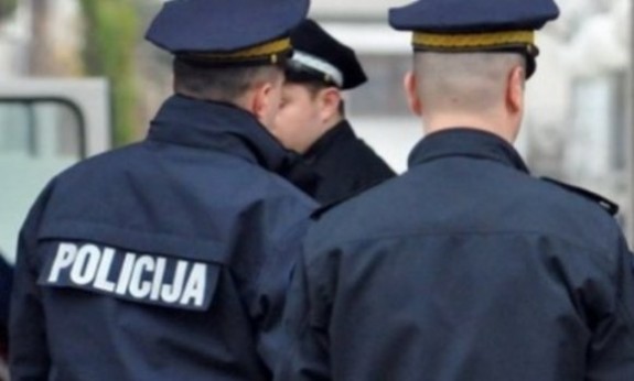 policija