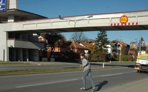 Pjesaci-575x357