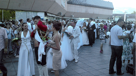 Kolektivno-vjenčanje