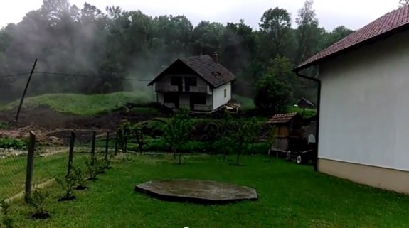 srusena kuca