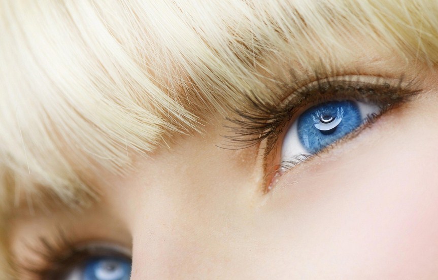 blue eyes
