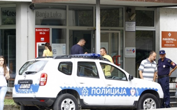 policija