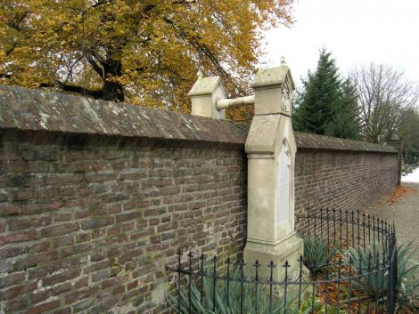 Nadgrobni spomenik bračnog para