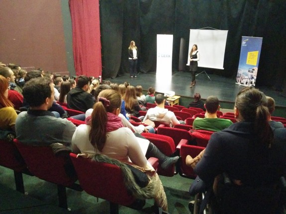 Tvoja karijera pocinje ovdje