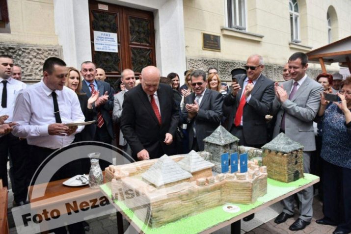 20160422135843_366352