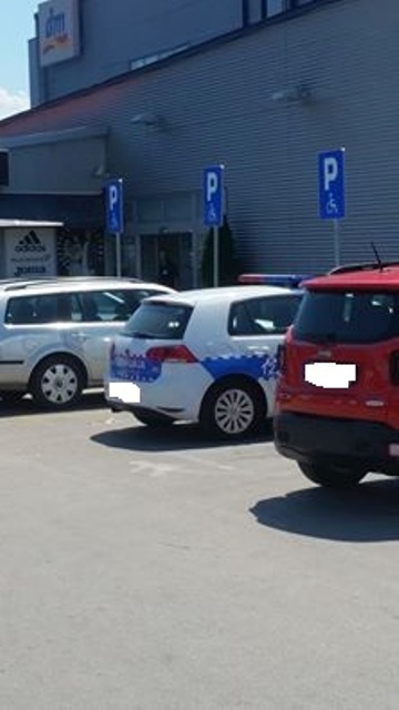policija-parking-BL