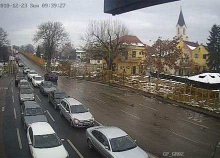 čeka se