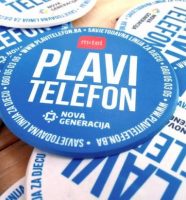 PLAVI TELEFON