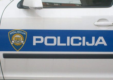 policija