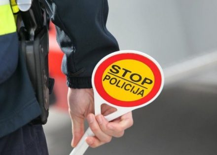 policija