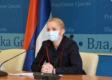 Prethodnih godina smo imali brojne inicijative filmskih radnika iz Republike Srpske da je potrebno institucionalizovati filmsku kinematografiju. Ovim rješavamo status kinematografije – rekla je Trivićeva na konferenciji za novinare nakon sjednice Vlade Republike Srpske. Ona je istakla da su brojni filmski radnici iz Srpske učestvovali u realizaciji značajnih filmova. – Osnivanjem Centra želimo da podržimo domaće audio-vizuelno djelo, saradnju sa stranim produkcijama, te izradu strateških dokumenata i razvojnih programa. Vlada Srpske želi da sačuva i promoviše nacionalni i kulturni identitet svih koji žive u Srpskoj – rekla je Trivićeva.