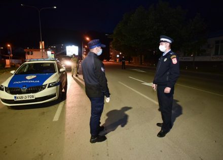 policija