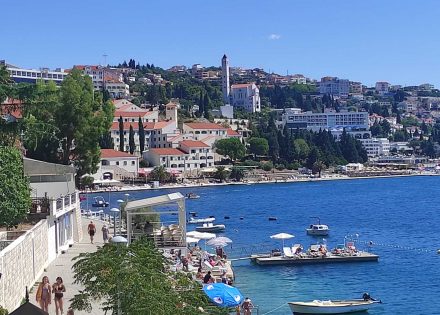 neum