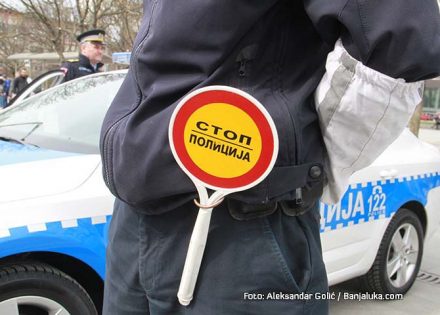 policija