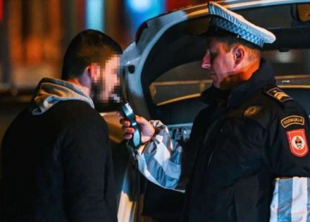 policija