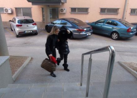službenici UIO