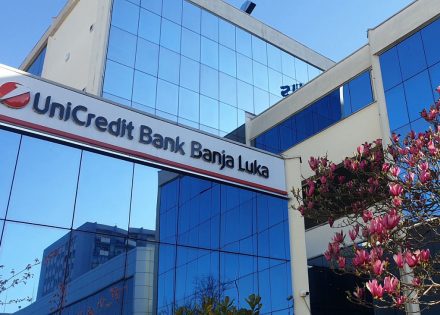 UniCredit
