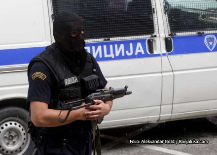policija