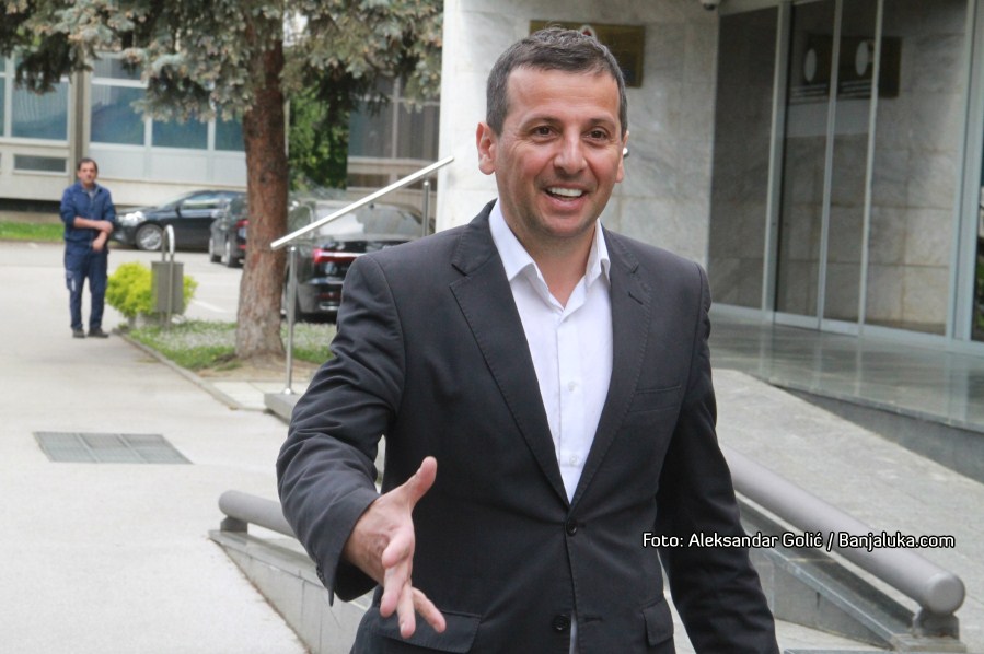 Vukanović pozvao Stevandića da podnese ostavku, on mu odgovorio