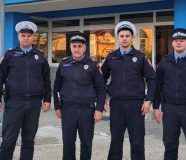 policija