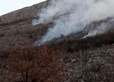 POŽAR