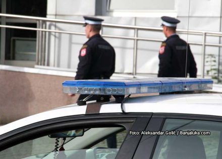 policija