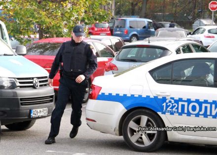 policija