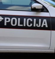 policija