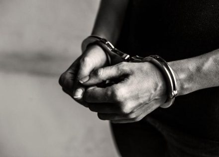policija