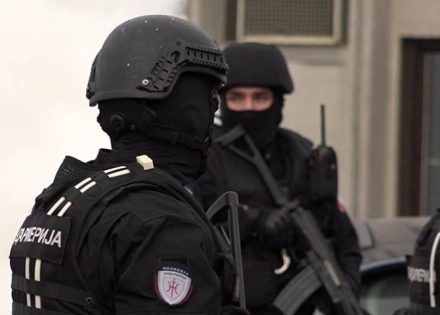 policija