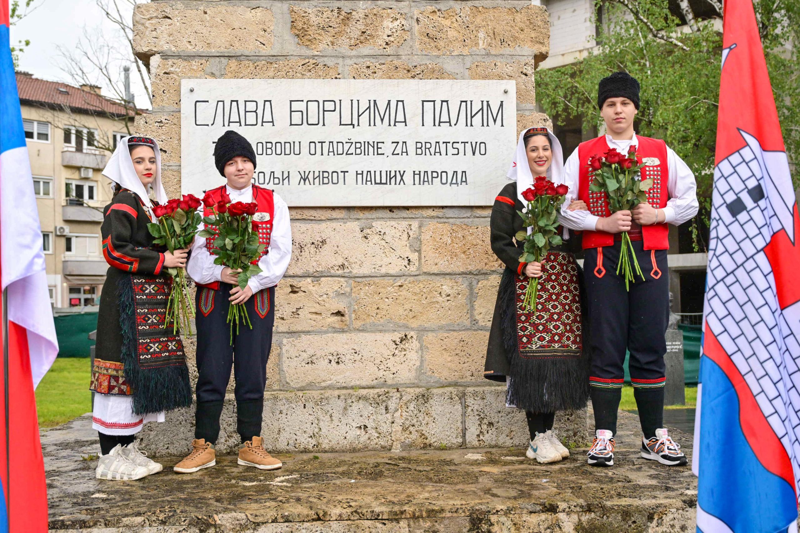 Povodom Dana grada: Polaganjem vijenaca odata počast herojima Banjaluke (Foto)