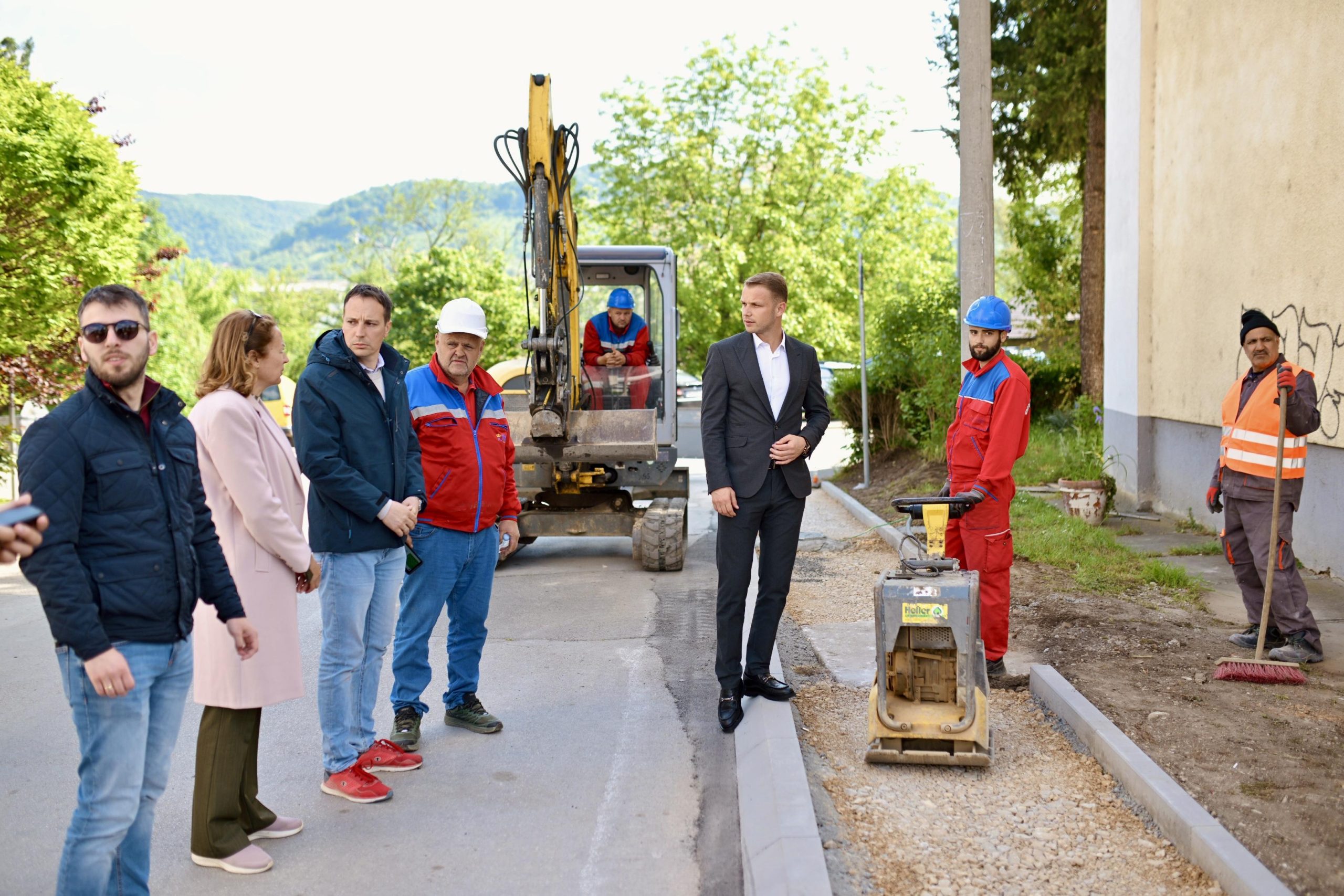 Ulica Vase Glušca uskoro dobija trotoar (Foto)