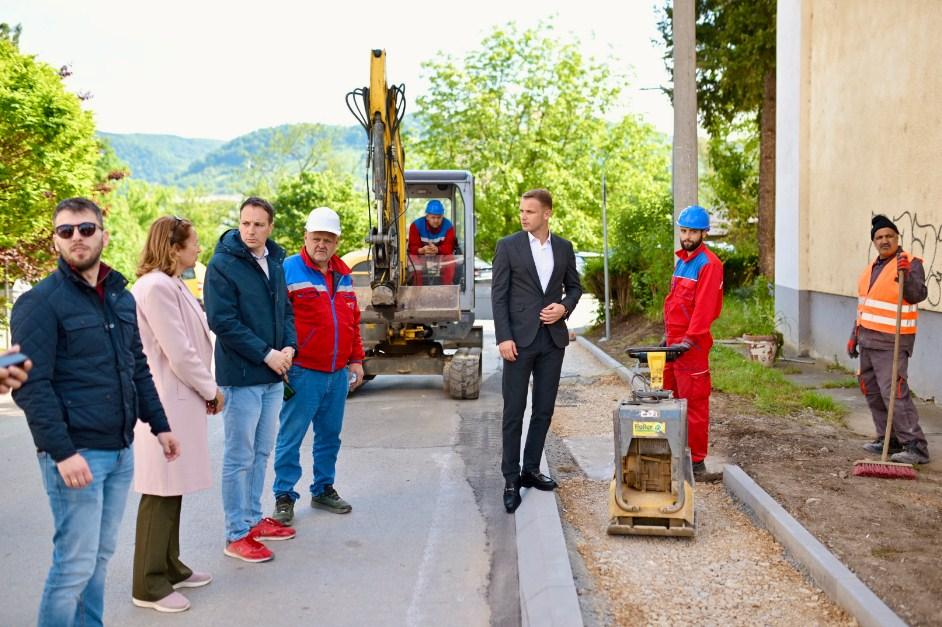 Banjaluka: Ulica Vase Glušca uskoro dobija trotoar (Foto)