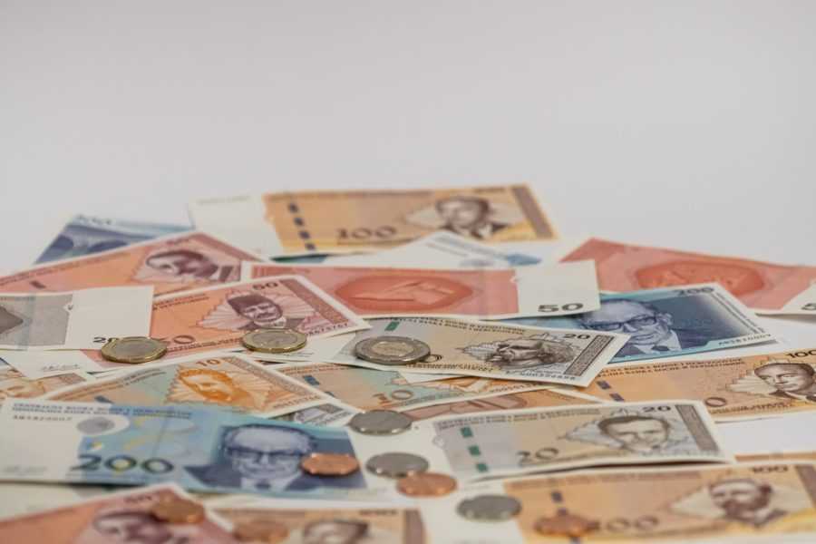 Inicijativa Privredne komore RS: Omogućiti poslodavcima da radnike nagrade sa 2.000 KM bez poreza