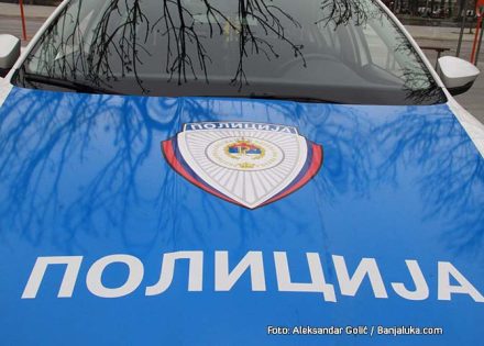 policija