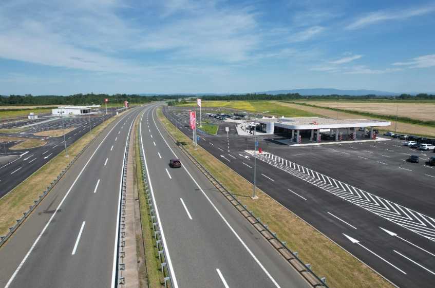 AMS RS: Zbog visokih temperatura se savjetuje oprezna vožnja