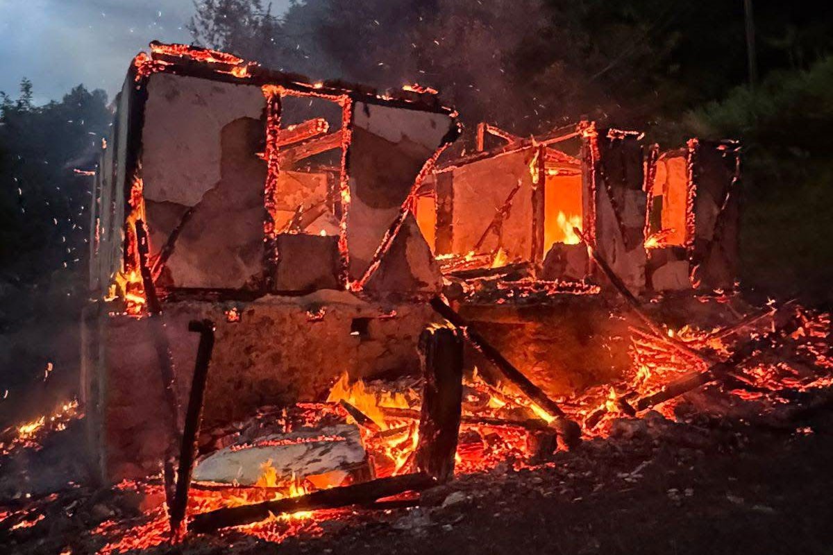 Izgorjela kuća do temelja u Banjaluci (Foto)