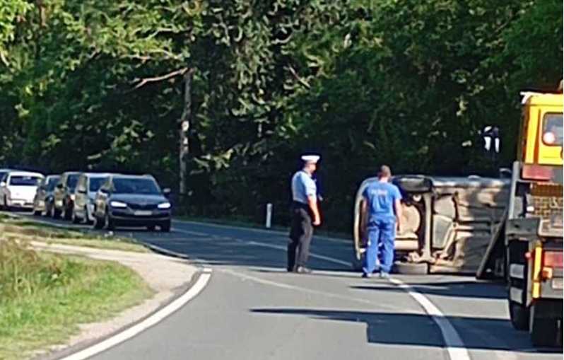 Dvije nezgode u 200 metara: Saobraćajni kolaps u Zelenom viru