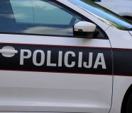 policija