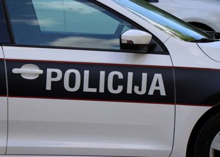 policija