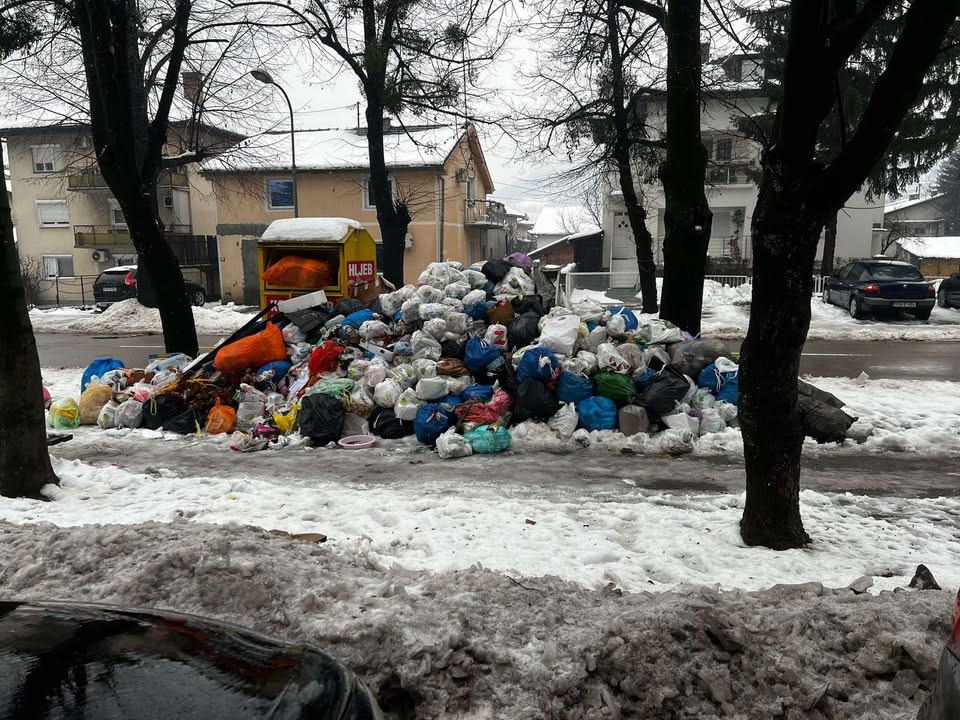 “Čistoća Banjaluka vam želi urednu i čistu 2026. godinu” (Foto/Video)