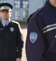policija
