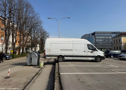parkingu