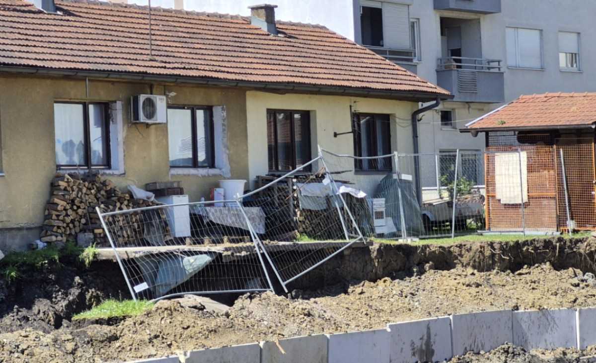 Drama u banjalučkom naselju: Radovi urušili baraku, stanari ne žele da odu (Foto)