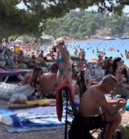 plaži